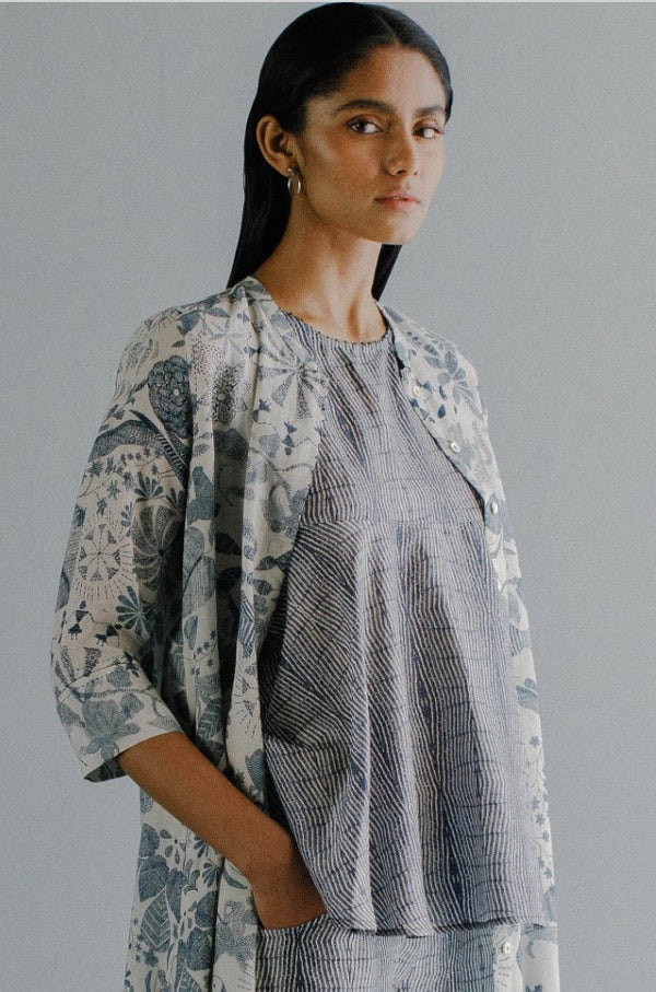 Sleeveless Kedia top