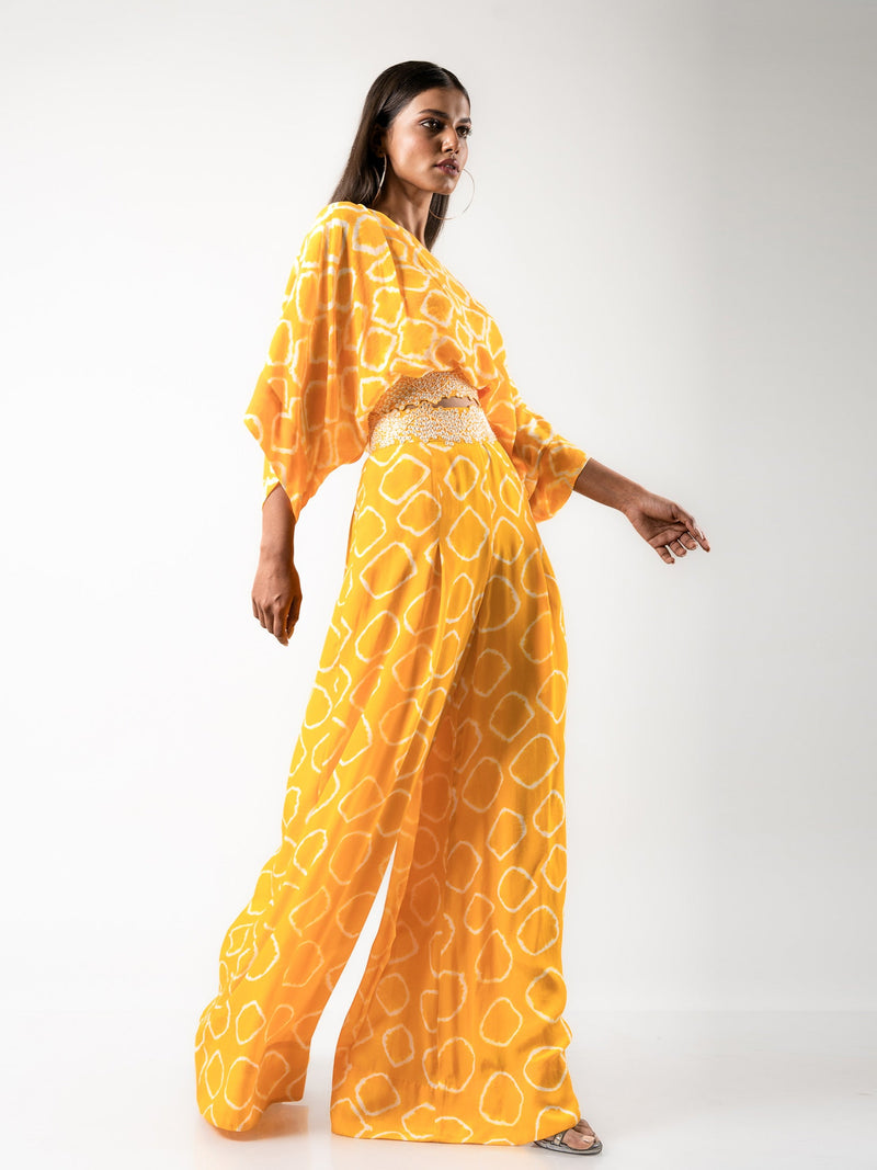 Off-shoulder Top & a-line Pants Set
