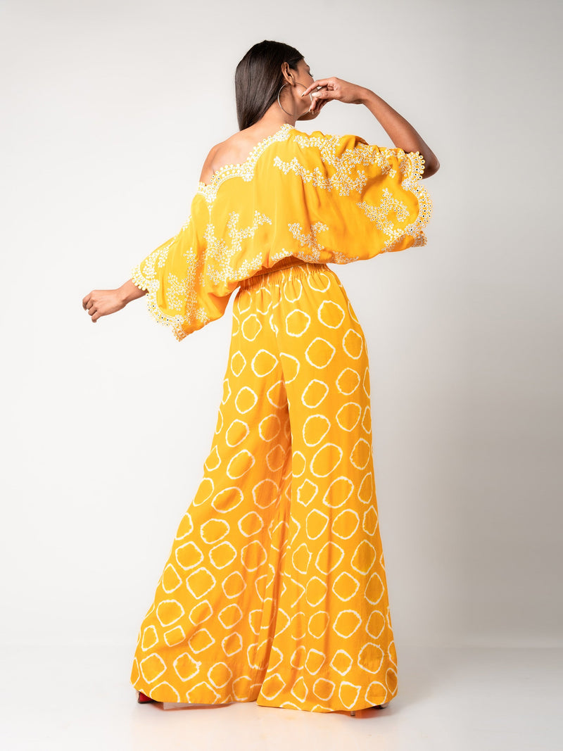 Off-shoulder Top & a-line Pants Set