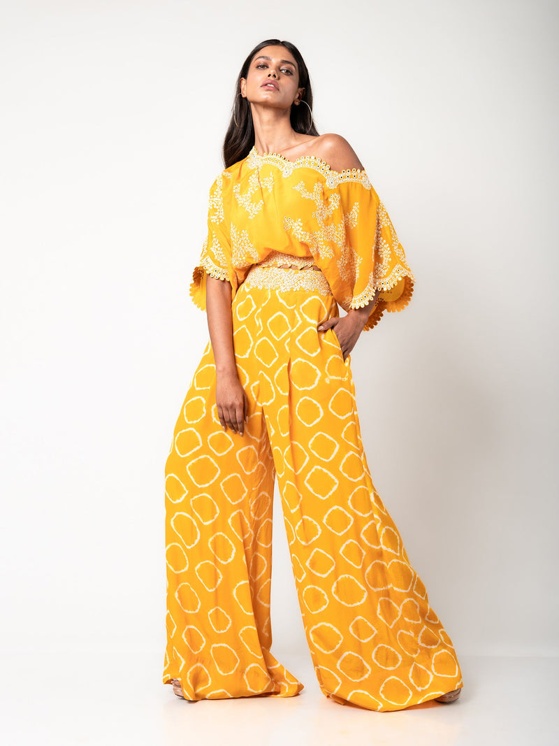 Off-shoulder Top & a-line Pants Set