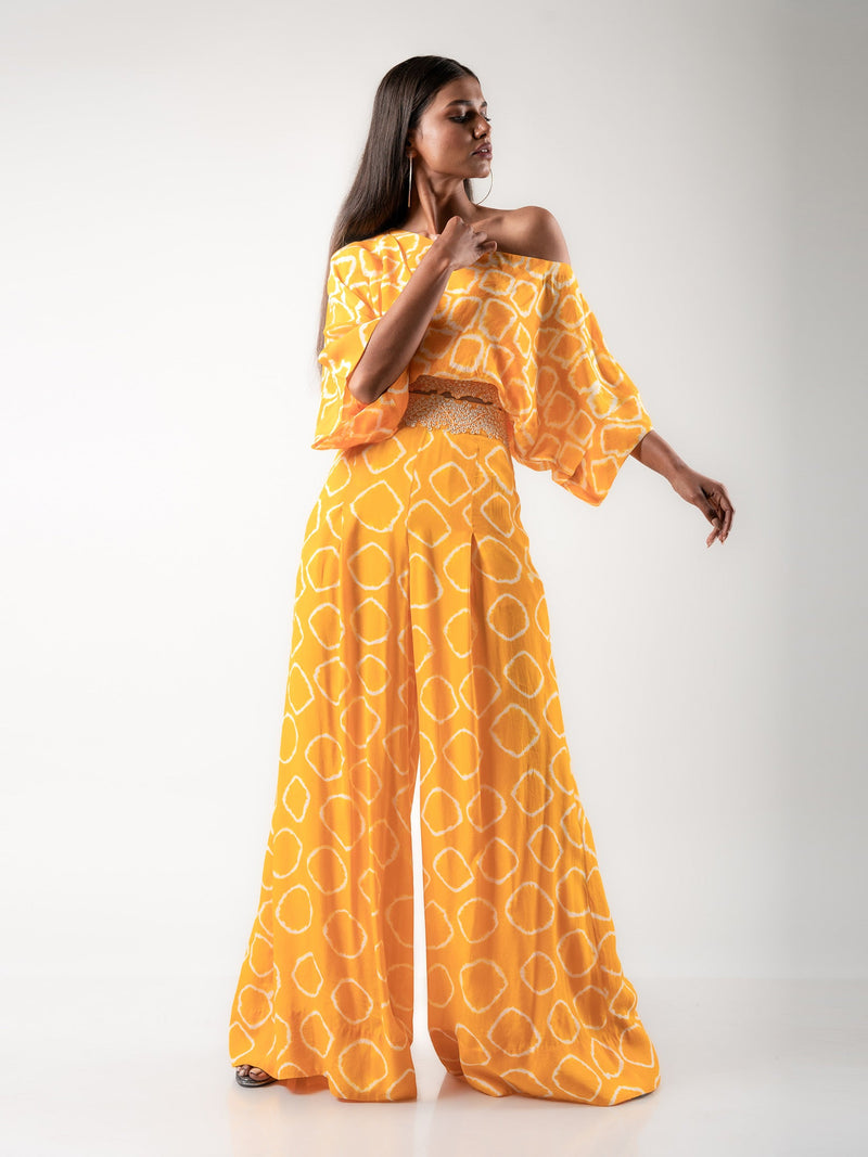 Off-shoulder Top & a-line Pants Set