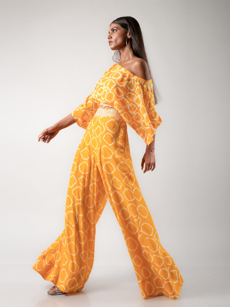 Off-shoulder Top & a-line Pants Set