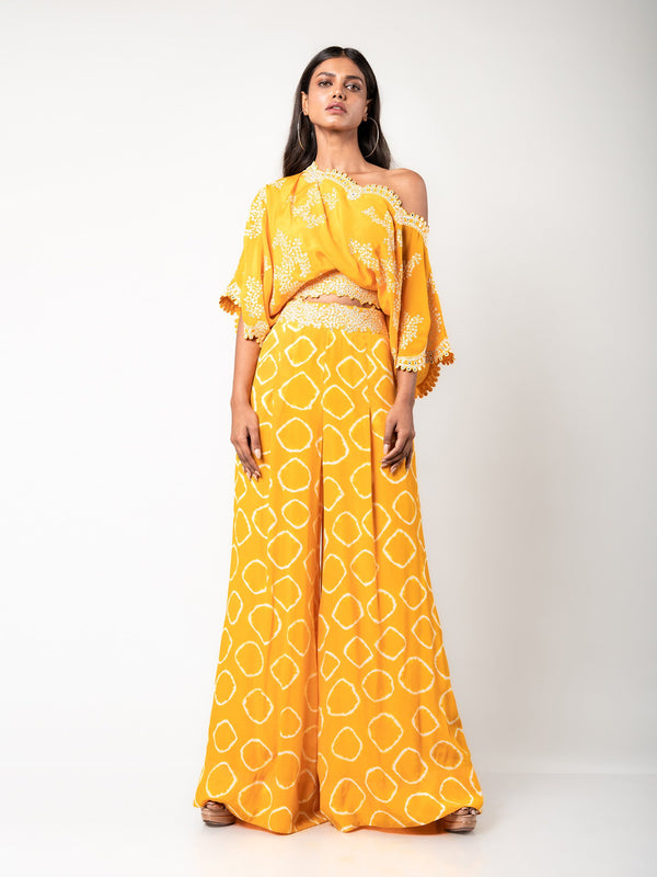 Off-shoulder Top & a-line Pants Set